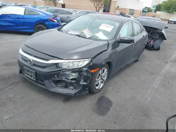 2HGFC2F5XJH578766 2018 HONDA CIVIC - Image 2