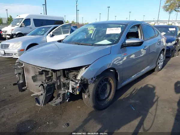 2HGFC2F5XJH581506 2018 HONDA CIVIC - Image 2