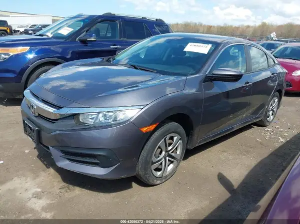 2HGFC2F5XJH586527 2018 HONDA CIVIC - Image 2