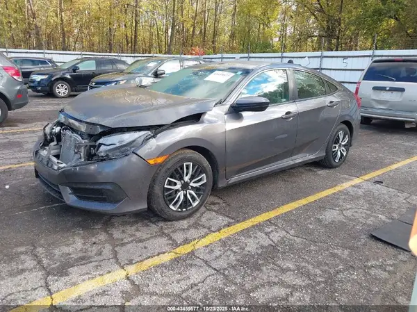 2HGFC2F5XJH594563 2018 HONDA CIVIC - Image 2