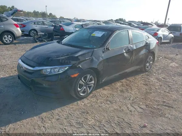 2HGFC2F5XJH602256 2018 HONDA CIVIC - Image 2