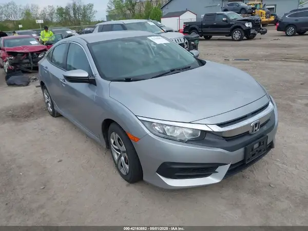 2HGFC2F5XJH604069 2018 HONDA CIVIC - Image 1