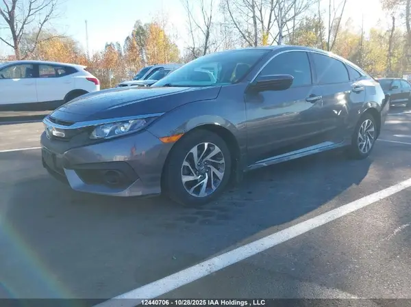 2HGFC2F60JH015766 2018 HONDA CIVIC - Image 2