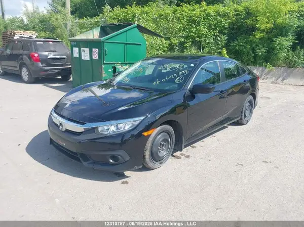 2HGFC2F60JH021261 2018 HONDA CIVIC - Image 2