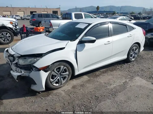 2HGFC2F60JH540181 2018 HONDA CIVIC - Image 2