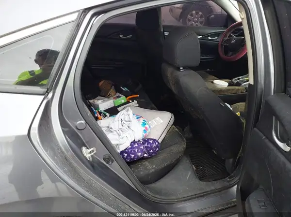 2HGFC2F60KH537797 2019 HONDA CIVIC - Image 8
