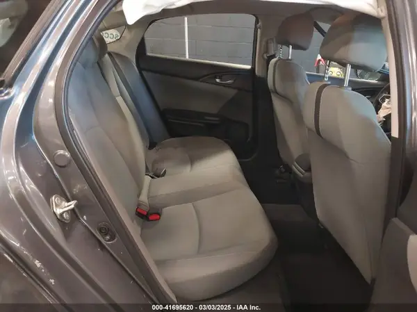 2HGFC2F60KH556785 2019 HONDA CIVIC - Image 8
