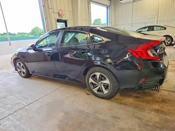 2HGFC2F60KH585140 2019 HONDA CIVIC - Image 2