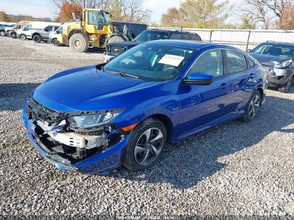 2HGFC2F60KH585784 2019 HONDA CIVIC - Image 2