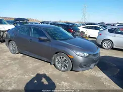 2HGFC2F61JH010723 2018 HONDA CIVIC