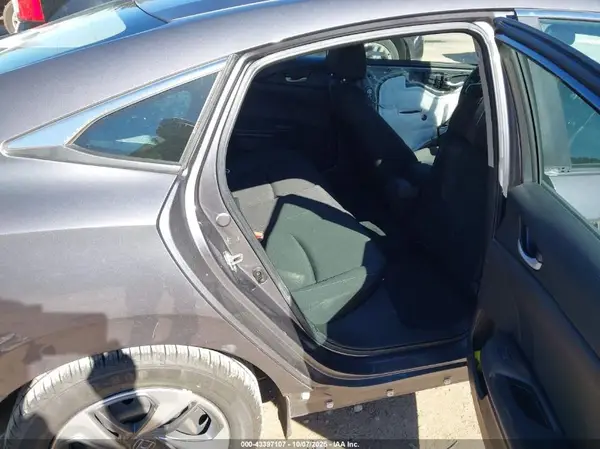 2HGFC2F61KH561476 2019 HONDA CIVIC - Image 8