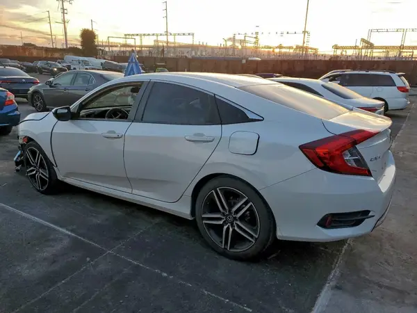 2HGFC2F61KH575765 2019 HONDA CIVIC - Image 2