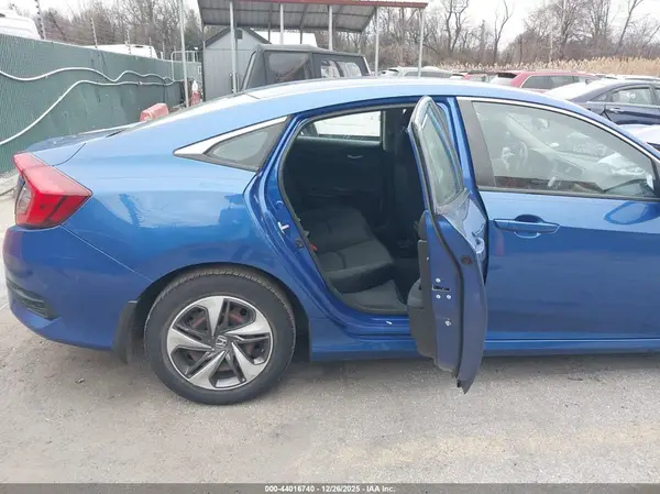 2HGFC2F62KH511475 2019 HONDA CIVIC - Image 8