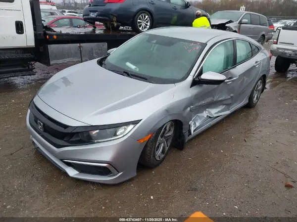 2HGFC2F62KH514568 2019 HONDA CIVIC - Image 2