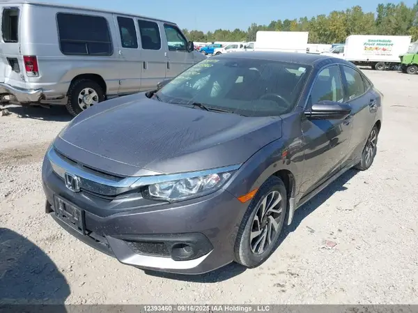 2HGFC2F63JH028429 2018 HONDA CIVIC - Image 2