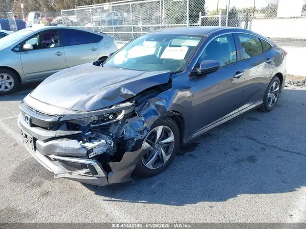 2HGFC2F63KH515261 2019 HONDA CIVIC - Image 2