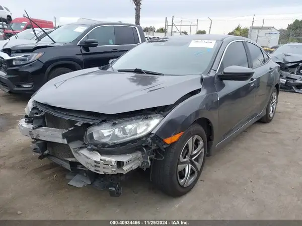 2HGFC2F63KH529743 2019 HONDA CIVIC - Image 2