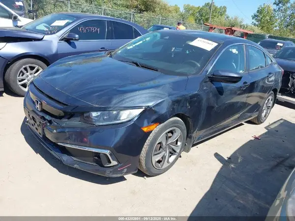 2HGFC2F63KH545134 2019 HONDA CIVIC - Image 2