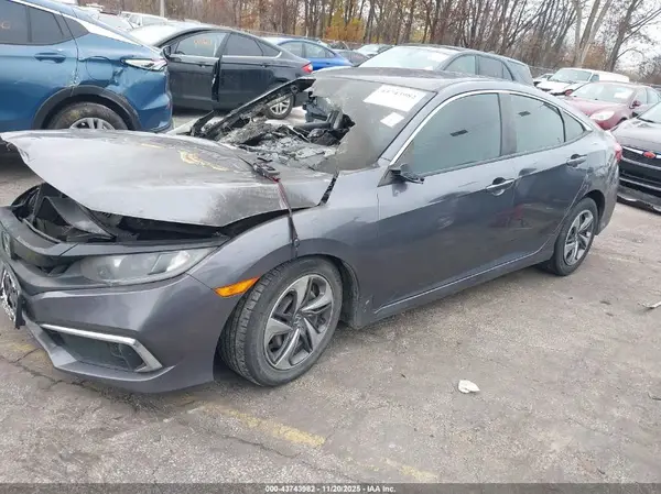 2HGFC2F63KH580563 2019 HONDA CIVIC - Image 2
