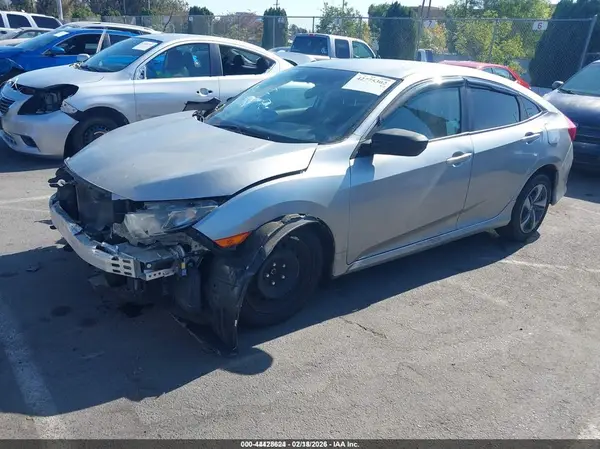 2HGFC2F63KH582104 2019 HONDA CIVIC - Image 2