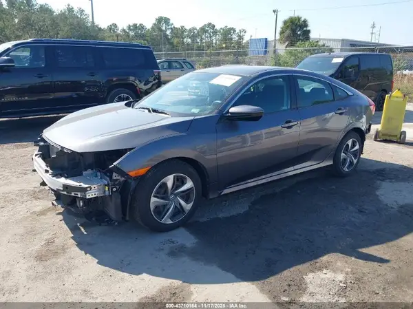2HGFC2F63LH562856 2020 HONDA CIVIC - Image 2