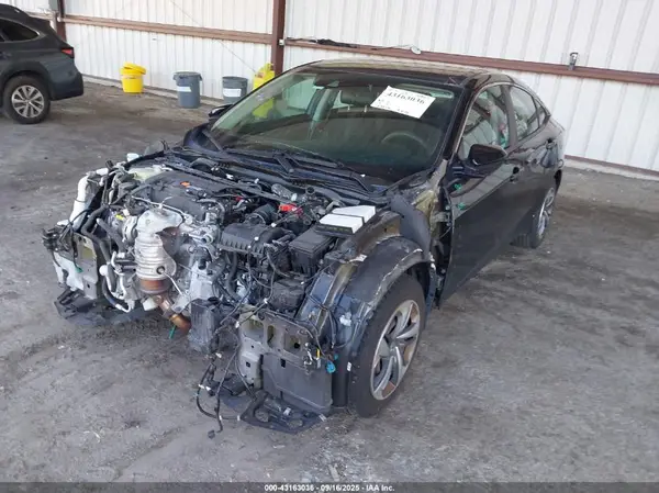 2HGFC2F63LH573985 2020 HONDA CIVIC - Image 2
