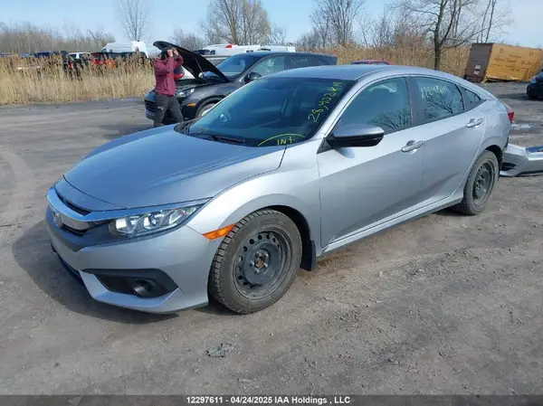 2HGFC2F64JH040475 2018 HONDA CIVIC - Image 2