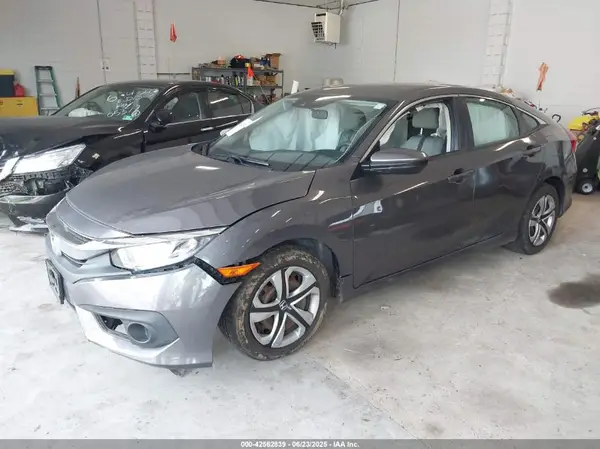 2HGFC2F64JH586869 2018 HONDA CIVIC - Image 2
