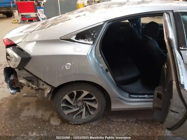 2HGFC2F65JH024379 2018 HONDA CIVIC - Image 8