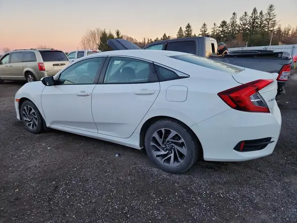 2HGFC2F66JH009728 2018 HONDA CIVIC - Image 2
