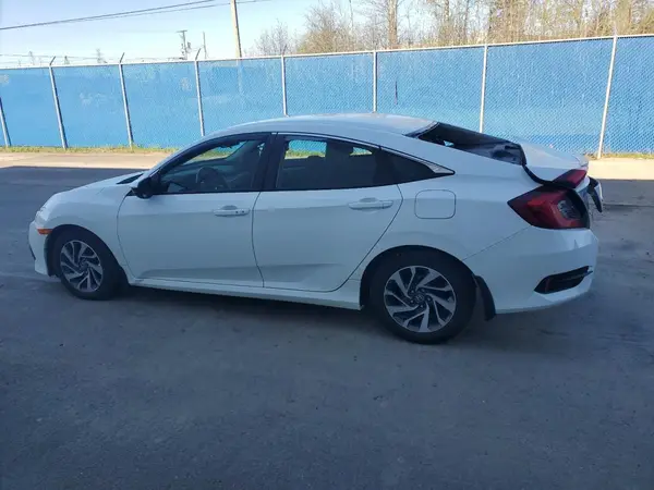 2HGFC2F66JH029011 2018 HONDA CIVIC - Image 2