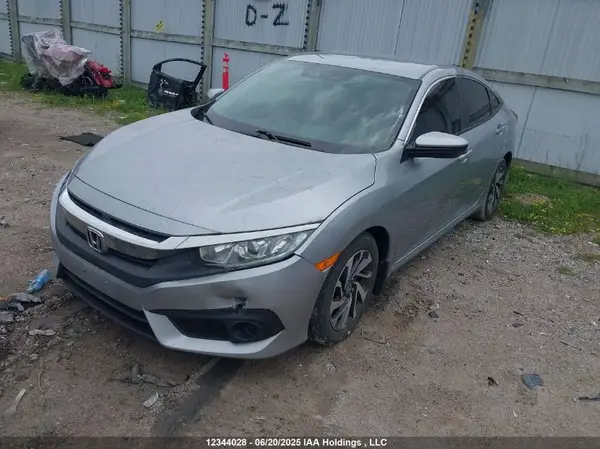 2HGFC2F66JH029686 2018 HONDA CIVIC - Image 2