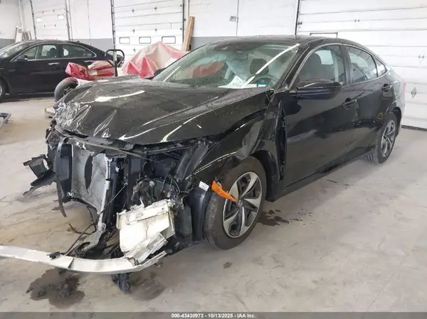 2HGFC2F66KH507753 2019 HONDA CIVIC - Image 2