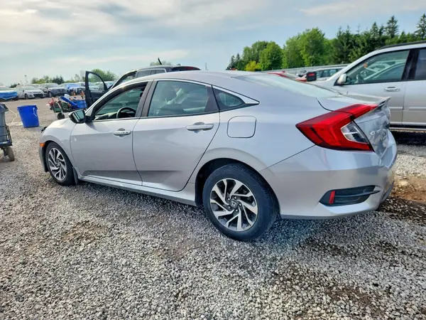 2HGFC2F67JH043242 2018 HONDA CIVIC - Image 2