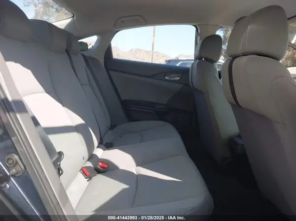 2HGFC2F67KH563734 2019 HONDA CIVIC - Image 8
