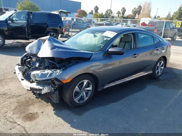 2HGFC2F67KH580548 2019 HONDA CIVIC - Image 2