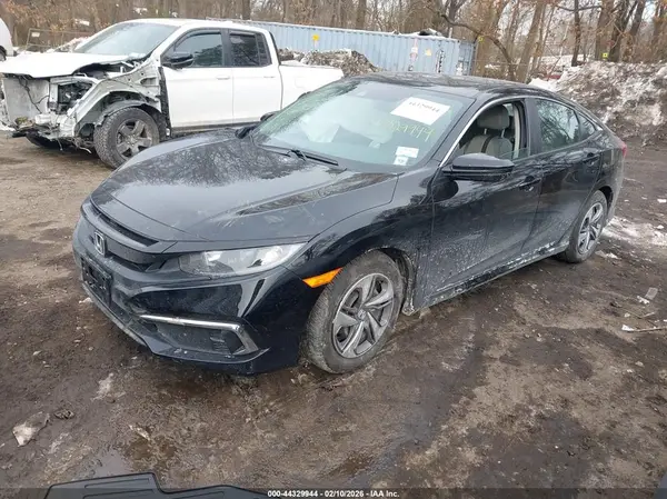 2HGFC2F67KH582736 2019 HONDA CIVIC - Image 2