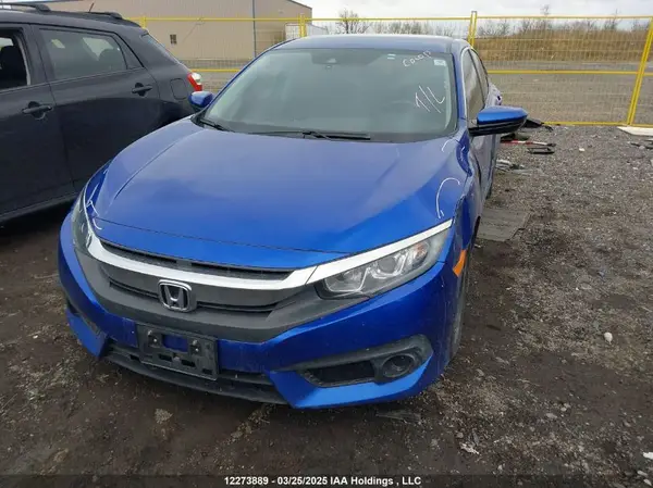 2HGFC2F68JH015577 2018 HONDA CIVIC - Image 2