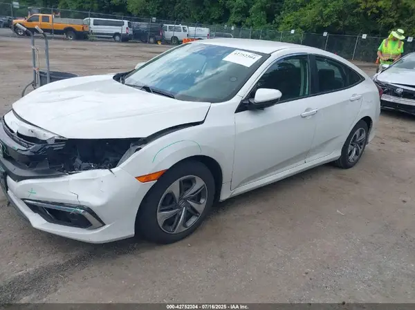 2HGFC2F68KH538843 2019 HONDA CIVIC - Image 2