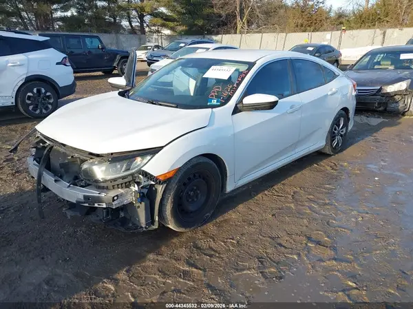 2HGFC2F68KH557795 2019 HONDA CIVIC - Image 2