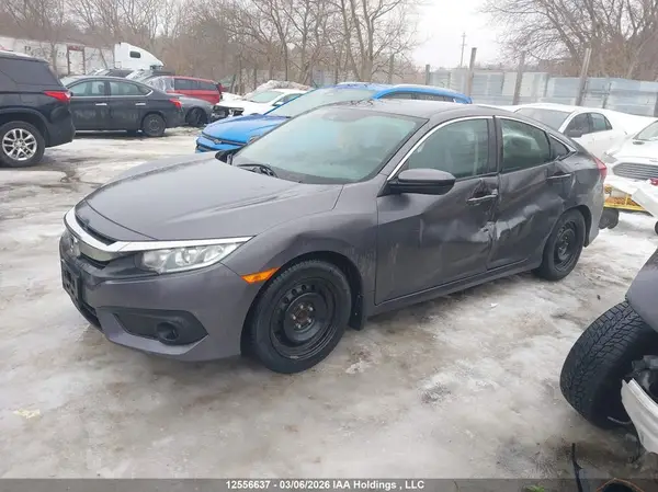 2HGFC2F69JH013773 2018 HONDA CIVIC - Image 2