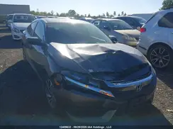 2HGFC2F69JH040228 2018 HONDA CIVIC