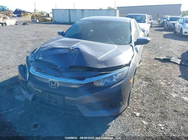 2HGFC2F69JH040228 2018 HONDA CIVIC - Image 2