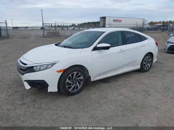 2HGFC2F69JH040388 2018 HONDA CIVIC - Image 2