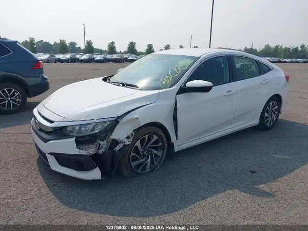 2HGFC2F69JH043338 2018 HONDA CIVIC - Image 2