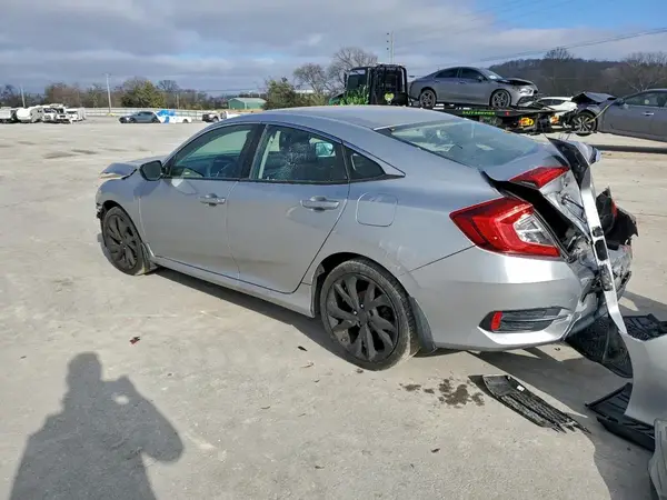2HGFC2F69JH545704 2018 HONDA CIVIC - Image 2