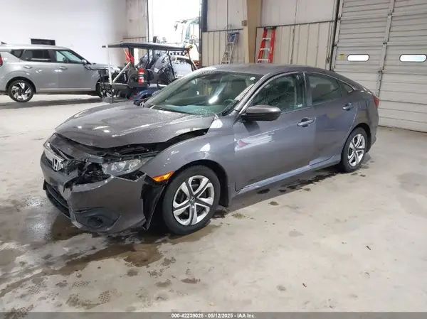 2HGFC2F69JH569887 2018 HONDA CIVIC - Image 2