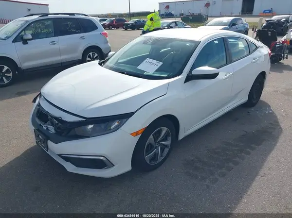 2HGFC2F69KH568918 2019 HONDA CIVIC - Image 2