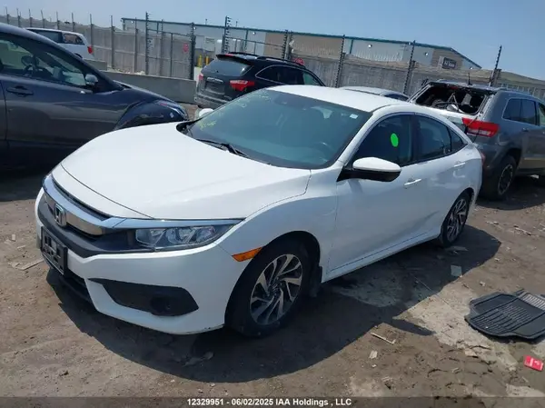 2HGFC2F6XJH043302 2018 HONDA CIVIC - Image 2