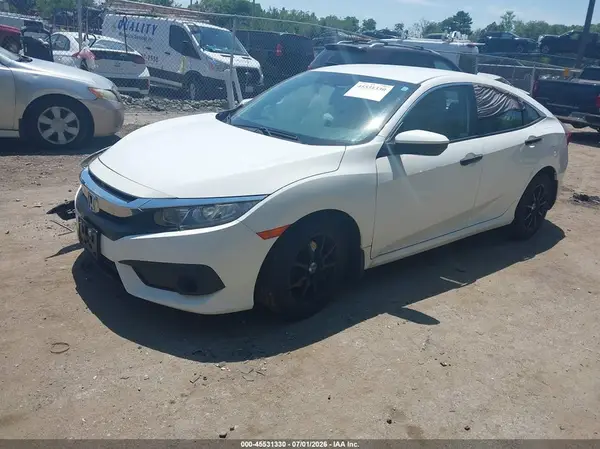 2HGFC2F6XJH605084 2018 HONDA CIVIC - Image 2